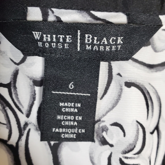 White House Black Market Women's black&White Floral Asymmetrical Sleeveless top - Picture 5 of 7
